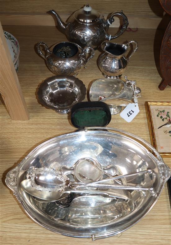A quantity of sundry plated wares